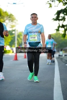 Runner Photo 1557205