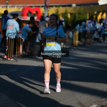 Runner Photo 1557218