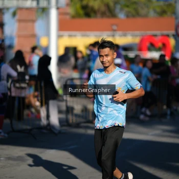 Runner Photo 1557222