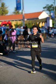 Runner Photo 1557230