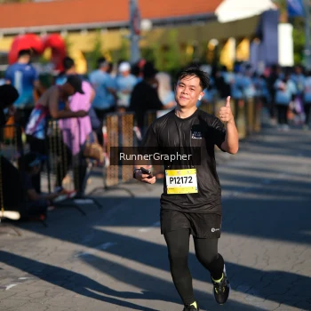 Runner Photo 1557246