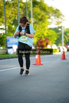 Runner Photo 1557301