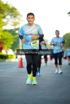 Runner Photo 1557310