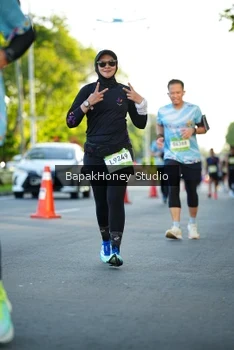 Runner Photo 1557323