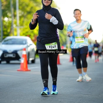 Runner Photo 1557334