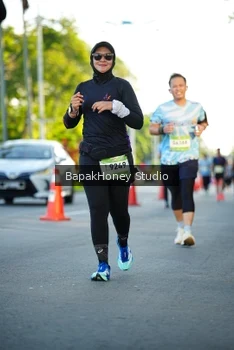 Runner Photo 1557336