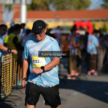 Runner Photo 1557345