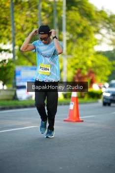 Runner Photo 1557353