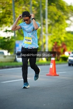 Runner Photo 1557359