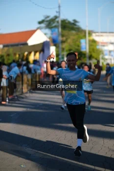 Runner Photo 1557362