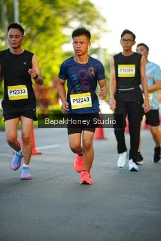 Runner Photo 1557380
