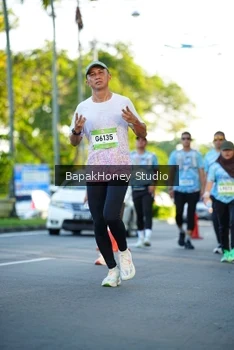 Runner Photo 1557465
