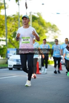 Runner Photo 1557472