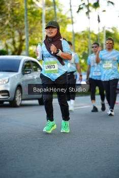 Runner Photo 1557489