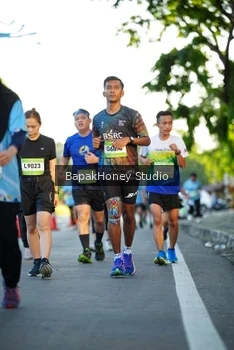 Runner Photo 1557499