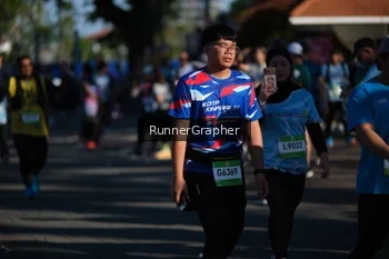 Runner Photo 1557516