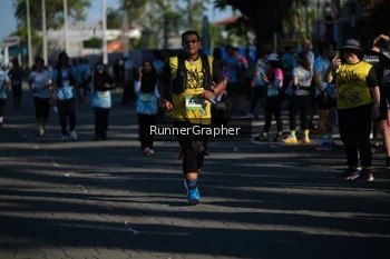 Runner Photo 1557544
