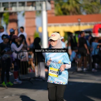 Runner Photo 1557656