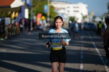 Runner Photo 1558195