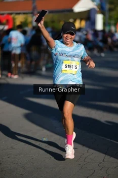 Runner Photo 1558342