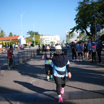 Runner Photo 1558408
