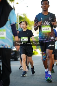 Runner Photo 1558892