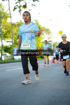 Runner Photo 1558899