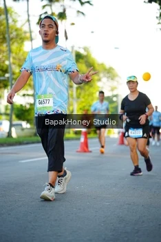 Runner Photo 1558907