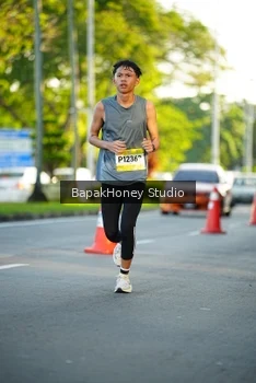Runner Photo 1558994