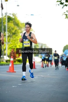 Runner Photo 1559243