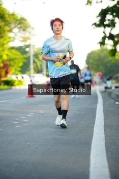Runner Photo 1559298