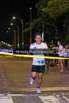 Runner Photo 1562000