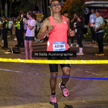 Runner Photo 1562111