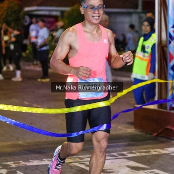 Runner Photo 1562154