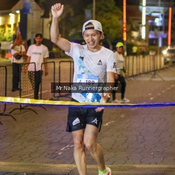 Runner Photo 1562228