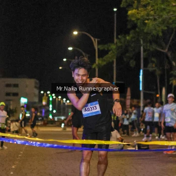 Runner Photo 1562693