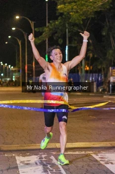 Runner Photo 1563720