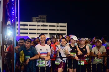 Runner Photo 1563947