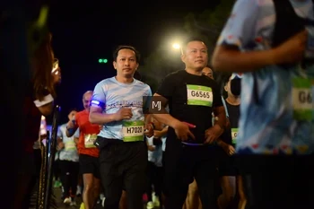 Runner Photo 1563978
