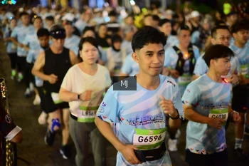Runner Photo 1564000