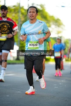 Runner Photo 1564103