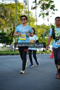 Runner Photo 1564182