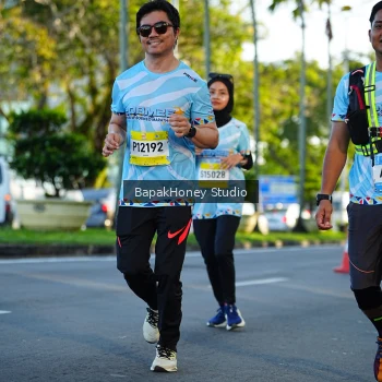 Runner Photo 1564183