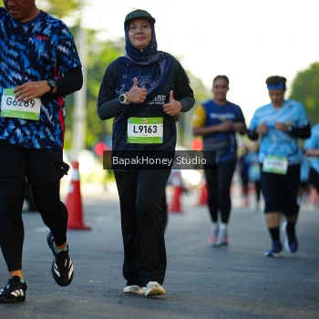Runner Photo 1564208