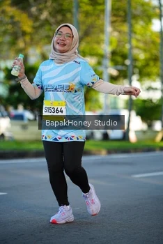 Runner Photo 1564341