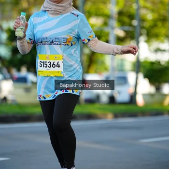 Runner Photo 1564342