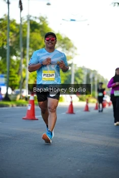 Runner Photo 1564372