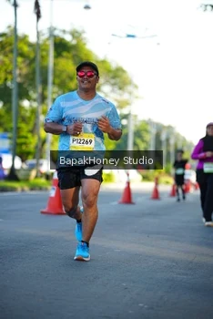 Runner Photo 1564373