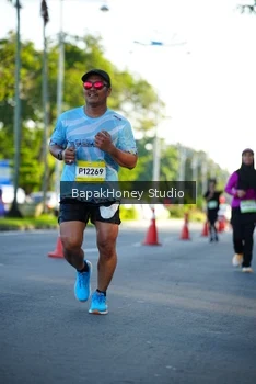 Runner Photo 1564374