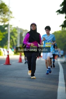 Runner Photo 1564375